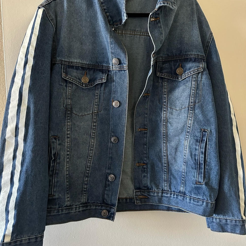 Stylish Blue Denim Jacket with White Stripes